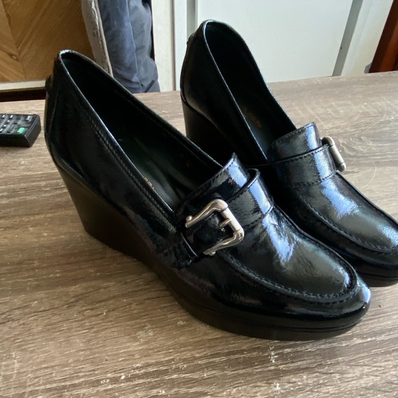 Donald Pliner leather wedge loafers - Picture 2 of 5
